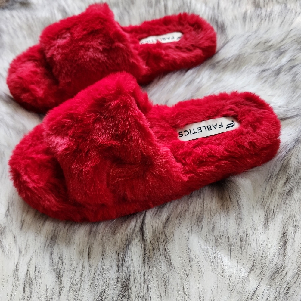 Fabletics Fur Slippers - Picture 5 of 6